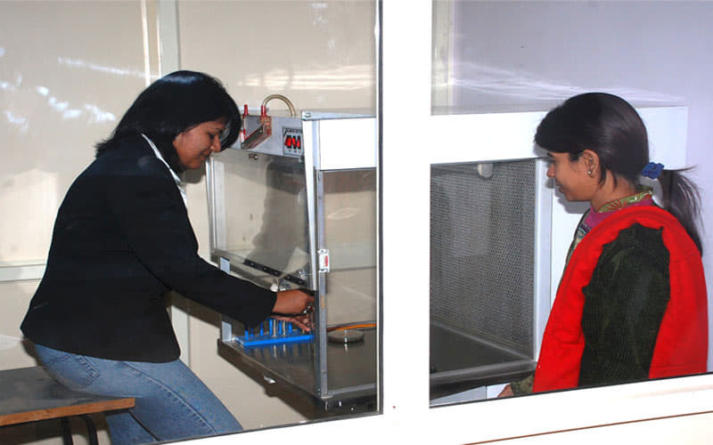 Mewar Institute of Management Ghaziabad Laboratory photo 5